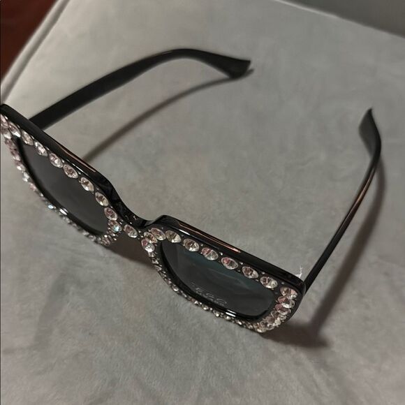 Large Black Rhinestone Sunglasses Rectangle Frame - Large BRAND NEW Dark Tint - Picture 2 of 3